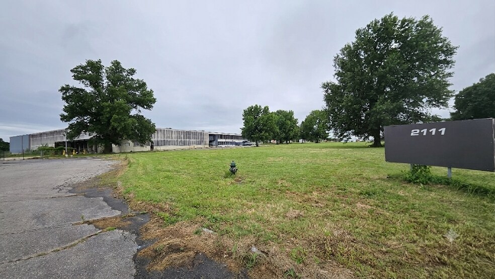 More Photos Of 2111 Old Shawnee Rd, Muskogee Warehouse For Lease