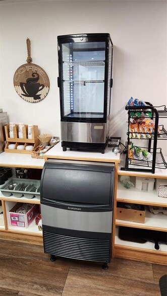 More Photos Of 5 N Central Ave, Cut Bank Restaurant For Sale