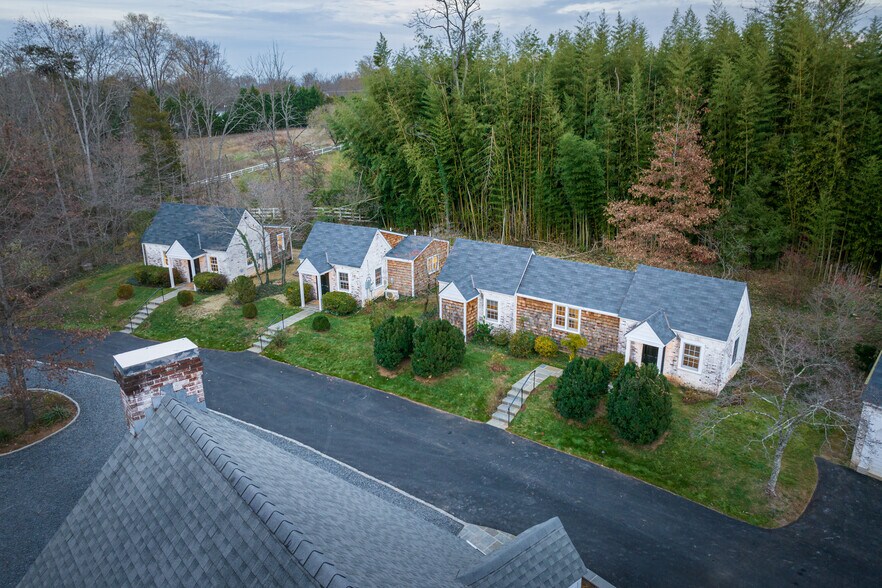 More Photos Of 3500 Sunset Lodge Ct, Charlottesville Hotel For Sale