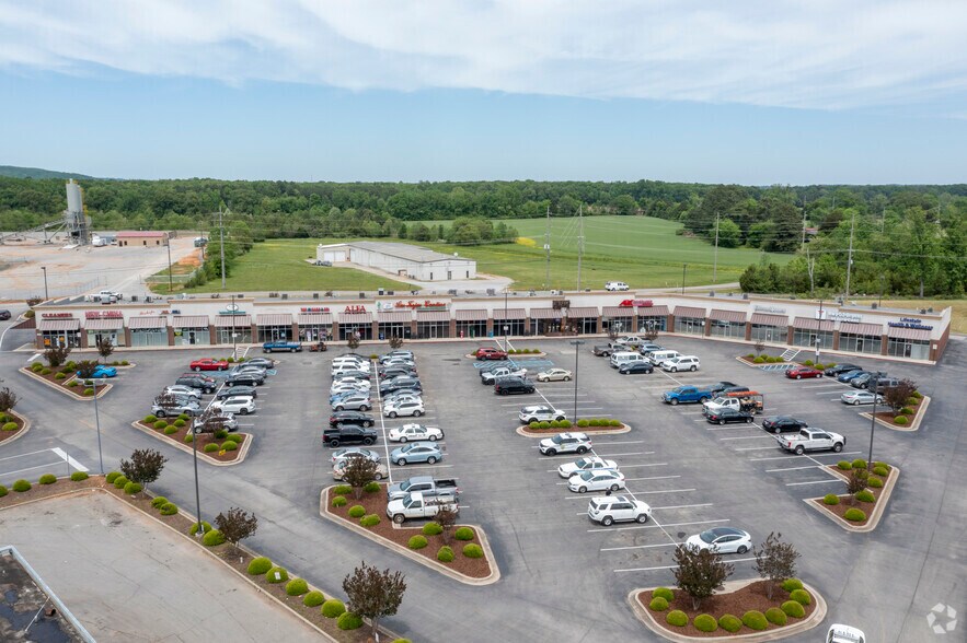 More Photos Of 3740-3760 Highway 53, Huntsville General Retail For Lease