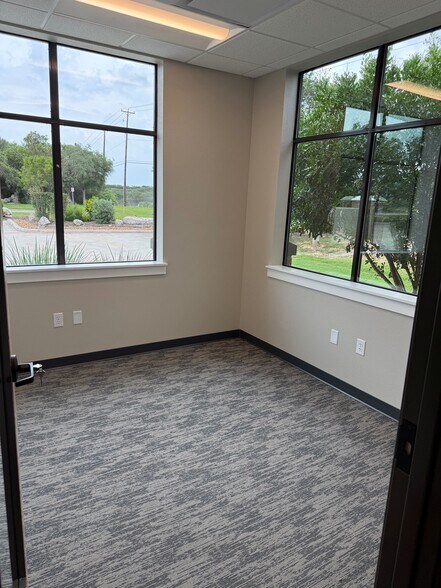 More Photos Of 18875 Fm 2252, Garden Ridge Office For Lease