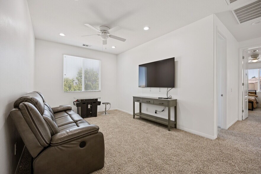 More Photos Of 4375 W Avenue M11, Lancaster Rehabilitation Center For Sale