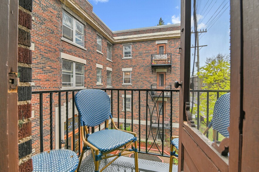 More Photos Of 61 Cartier St, Ottawa Apartments For Sale