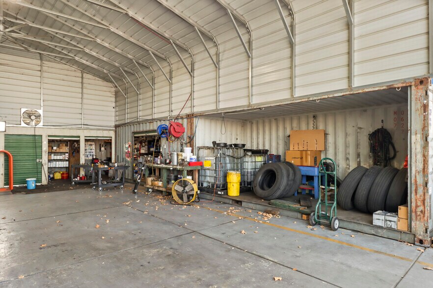 More Photos Of 8989 Elder Creek Rd, Sacramento Contractor Storage Yard For Sale