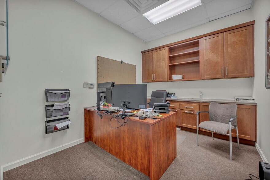 More Photos Of 9716 S Virginia St, Reno Showroom For Sale