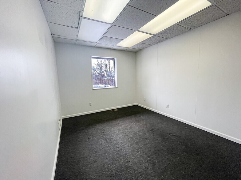 More Photos Of 5265 W Pierson Rd, Flushing Medical For Lease
