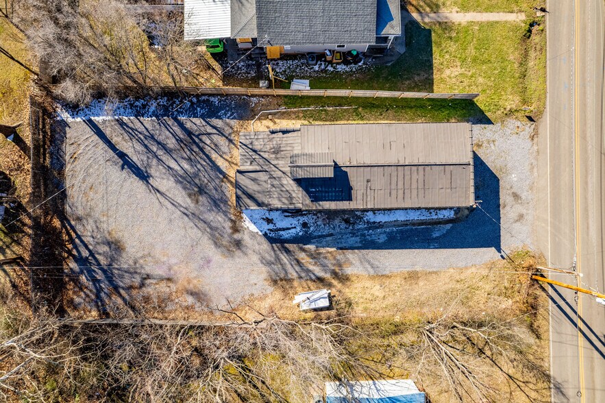 More Photos Of 2336 Old Knoxville Pike, Maryville Light Manufacturing For Sale