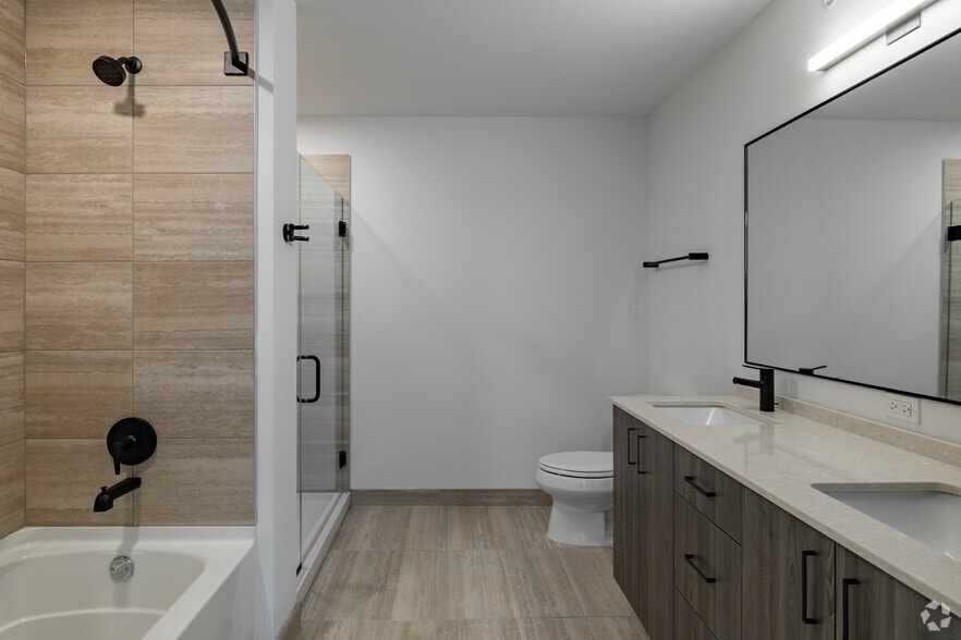 More Photos Of 161 N May St, Chicago Apartments For Lease