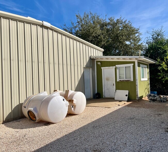 More Photos Of 3705 San Antonio St, Austin Industrial For Sale