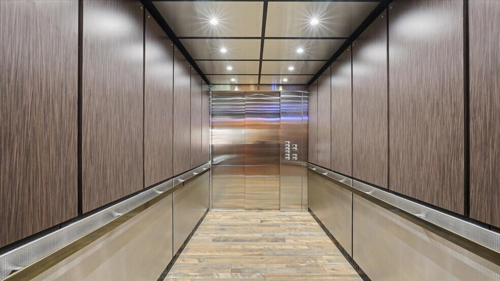 More Photos Of 102 Walnut St, Winona Office Residential For Sale