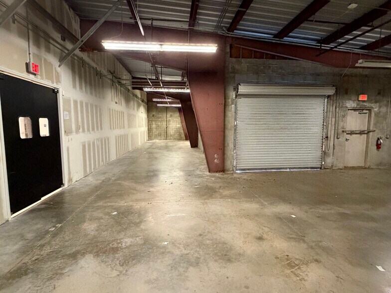 More Photos Of 311 S Ridgewood Ave, Edgewater Freestanding For Lease