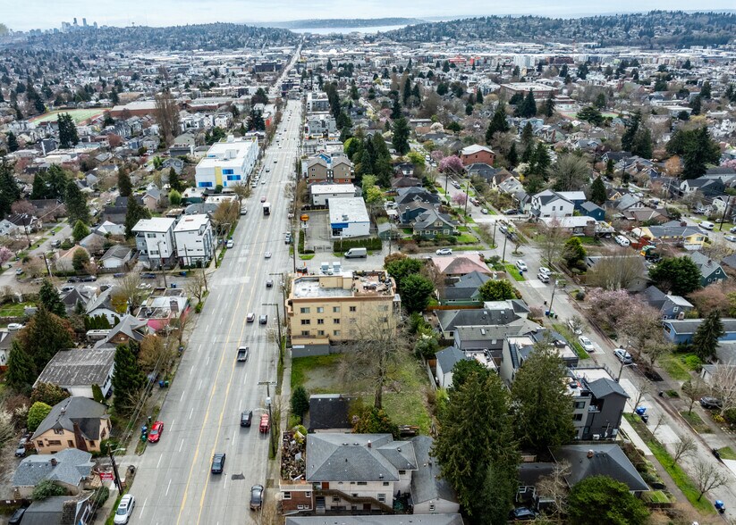 More Photos Of 7329 15th Ave NW, Seattle Apartments For Sale