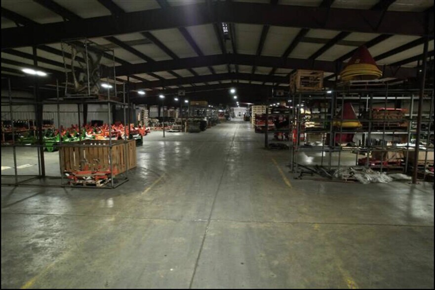 More Photos Of 1806 Academy Ave, Dublin Industrial For Lease