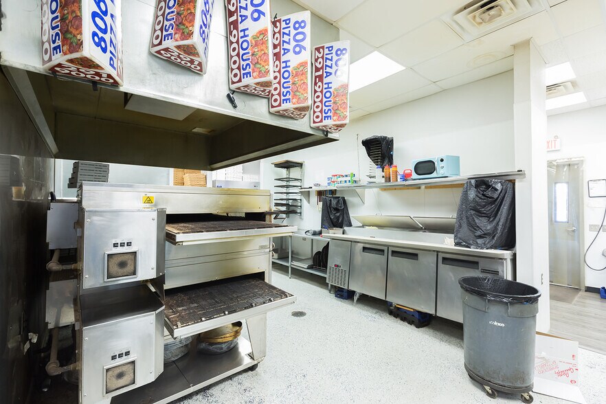 More Photos Of 1140 Kermit St, Plainview Restaurant For Sale