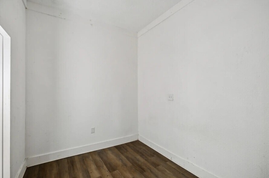 More Photos Of 242 Bishop, Livingston Apartments For Sale