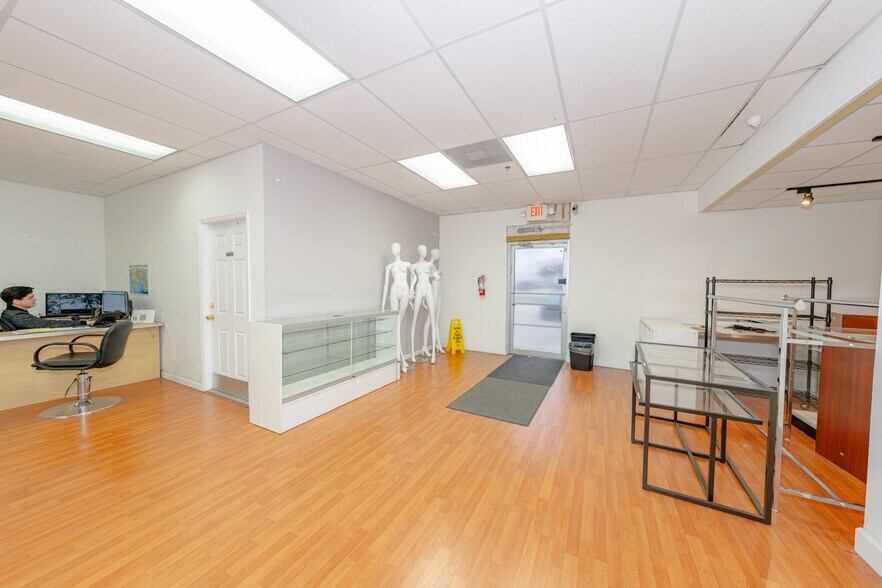 More Photos Of 4000 N 28th Ter, Hollywood Warehouse For Lease