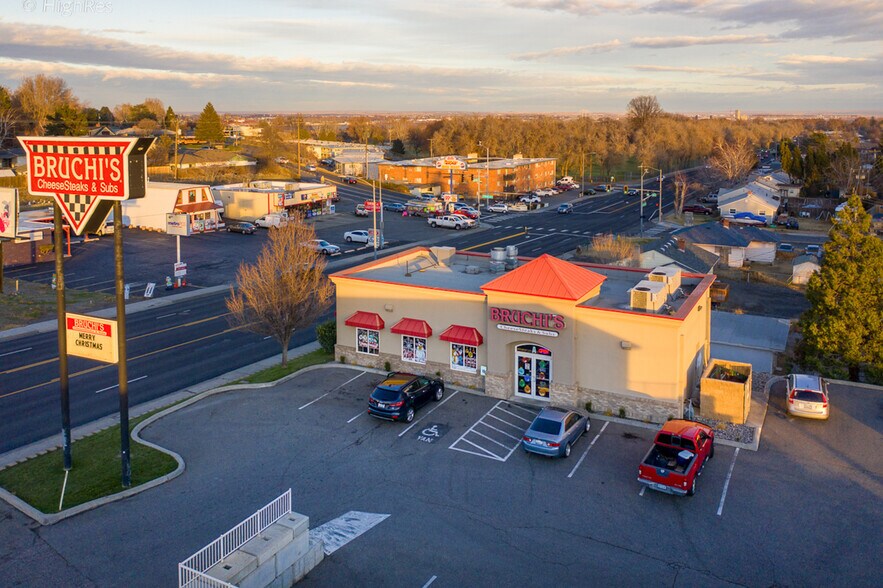 More Photos Of 2417 W Kennewick Ave, Kennewick Restaurant For Lease