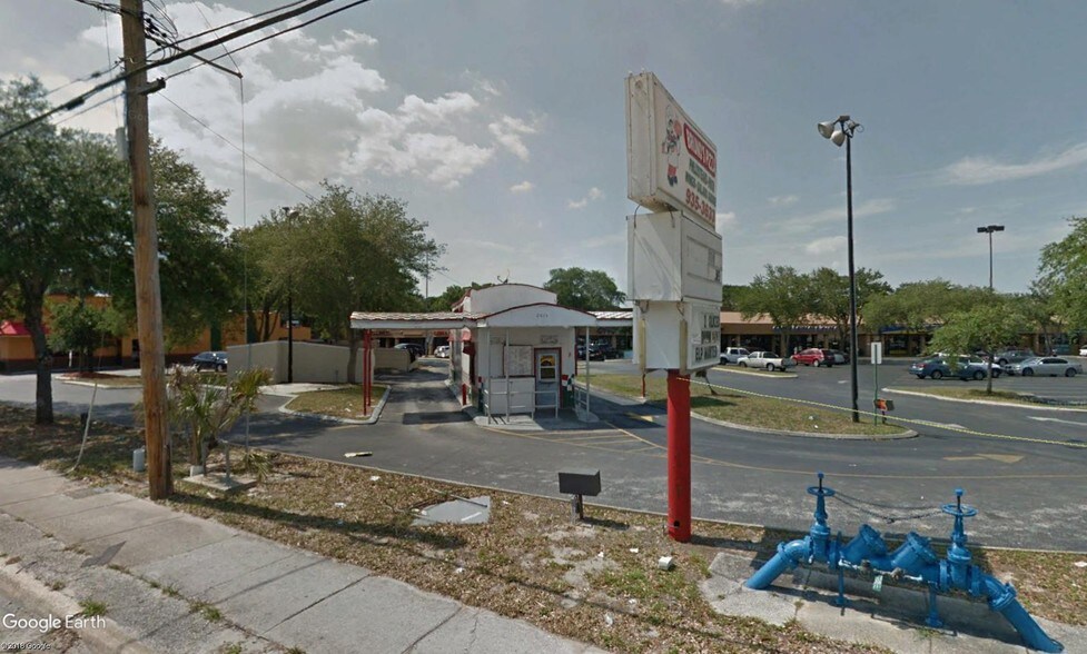 More Photos Of 8408-8438 N Armenia Ave, Tampa Storefront For Lease