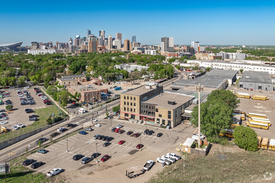More Photos Of 861 E Hennepin Ave, Minneapolis Manufacturing For Lease