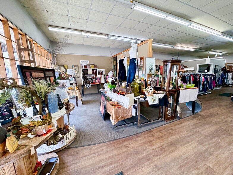 More Photos Of 312 Dakota Ave, Wahpeton Storefront Retail Residential For Sale