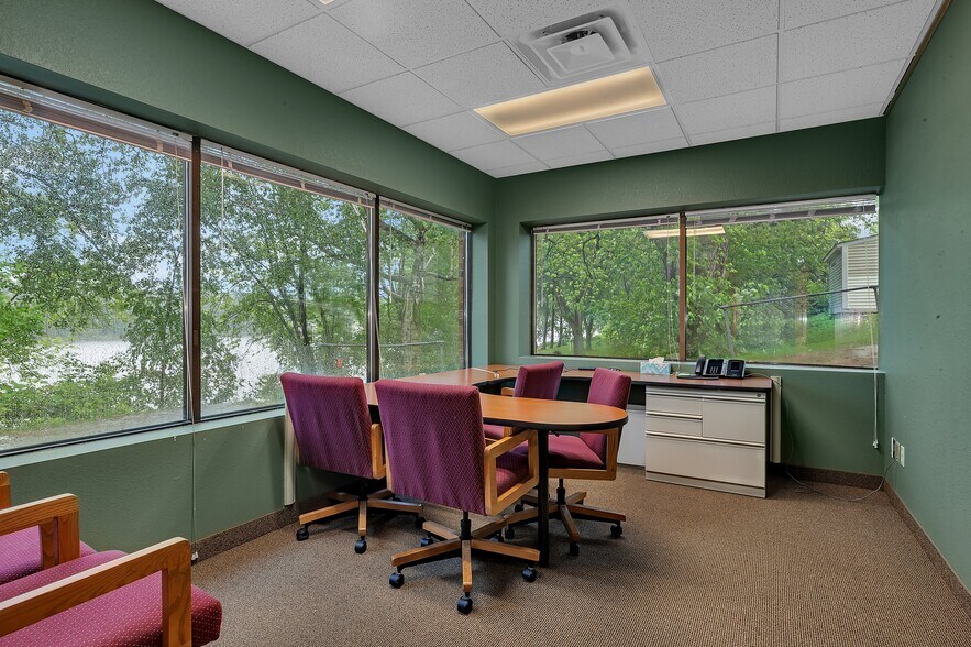 More Photos Of 10 Riverside Ave S, Sartell Office For Lease