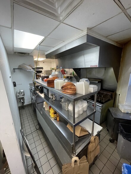 More Photos Of 1282 North Ave, New Rochelle Restaurant For Lease