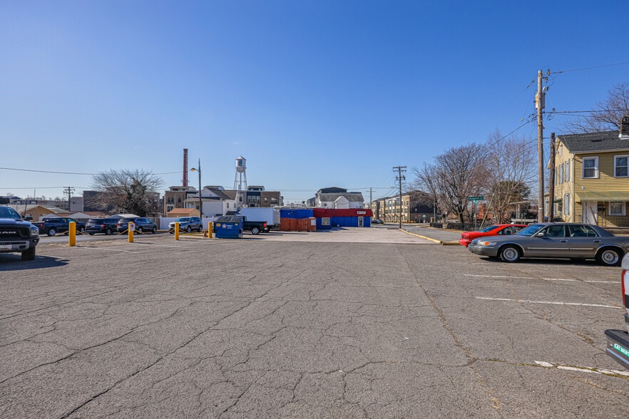 More Photos Of 7100 Sollers Point Rd, Baltimore Restaurant For Sale