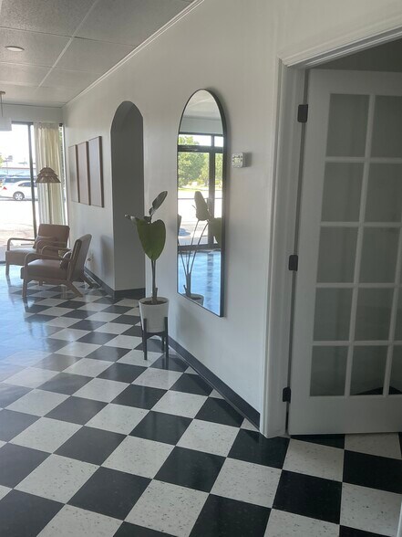 More Photos Of 13330 S Memorial Dr, Bixby Unknown For Lease