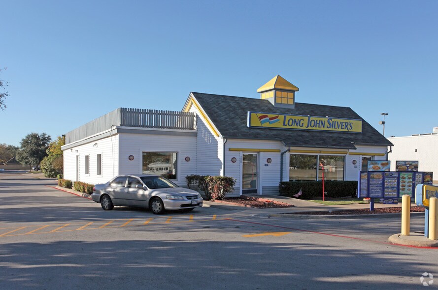 More Photos Of 1702-1736 E Belt Line Rd, Richardson Unknown For Lease