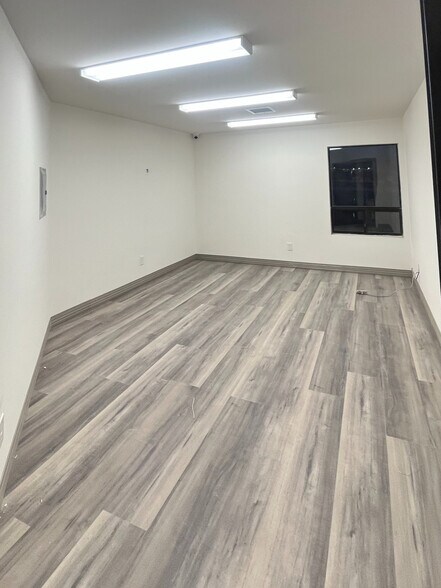 More Photos Of 11940 Palm Dr, Desert Hot Springs Loft Creative Space For Sale