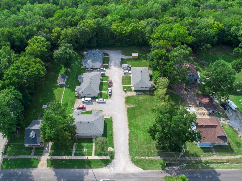More Photos Of 204 N Walnut St, La Monte Multifamily For Sale