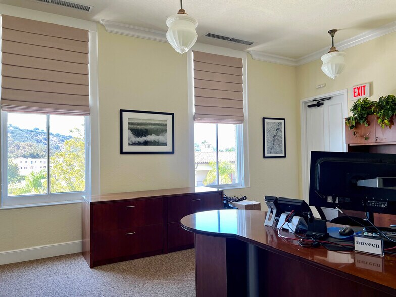 More Photos Of 925 De La Vina St, Santa Barbara Office For Lease