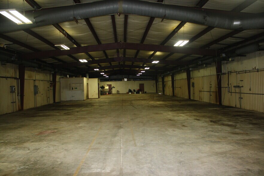 More Photos Of 19111 Fm 362 Rd, Waller Manufacturing For Sale