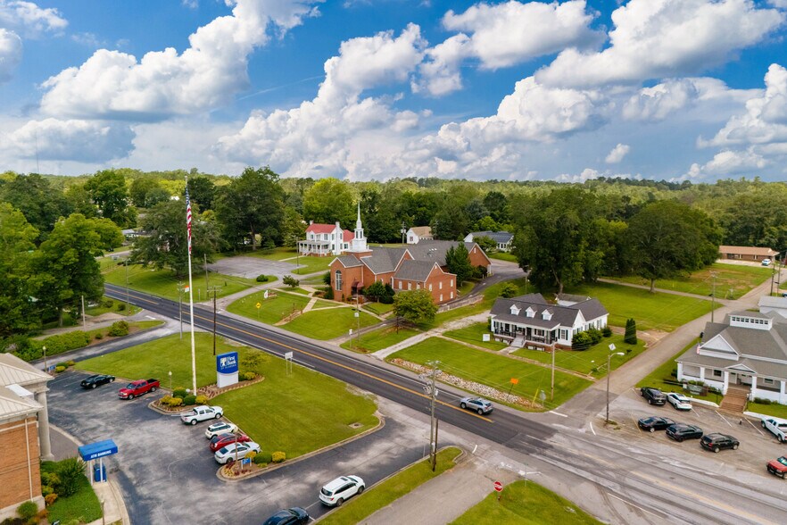 More Photos Of 104 W Broad St, Wedowee Medical For Sale