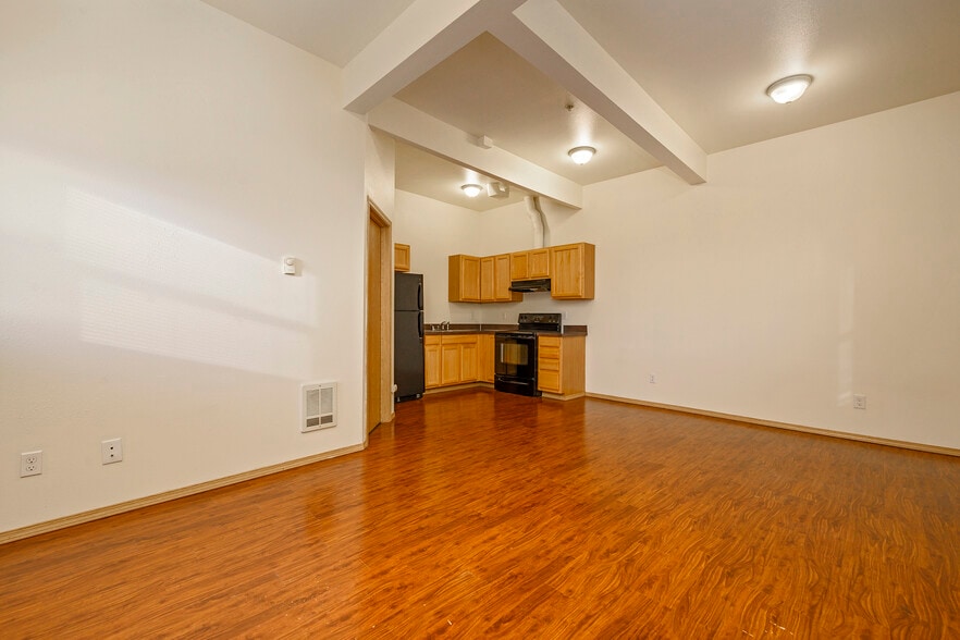 More Photos Of 707-709 S I St, Tacoma Apartments For Sale