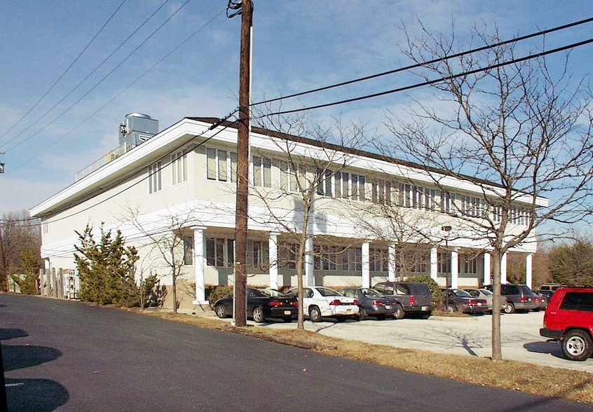 More Photos Of 875 N Kings Hwy, Deptford Township Office For Lease