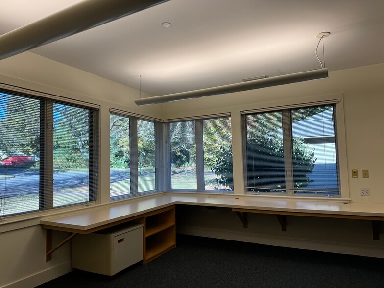 More Photos Of 23 Plumtree Rd, Sunderland Office For Sale