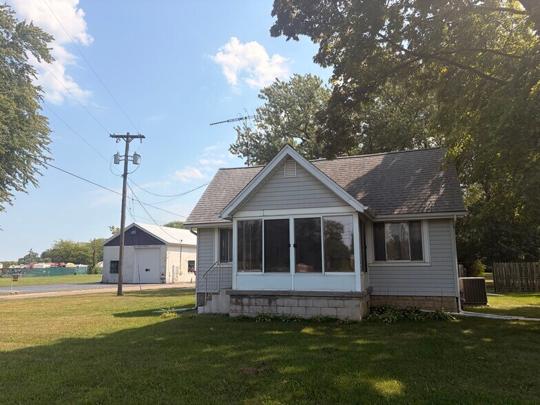 More Photos Of 15350 S Telegraph Rd, Monroe Warehouse For Sale