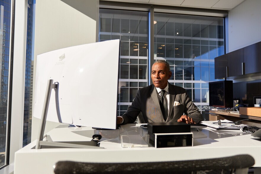 More Photos Of 2049 Century Park E, Los Angeles Office For Lease