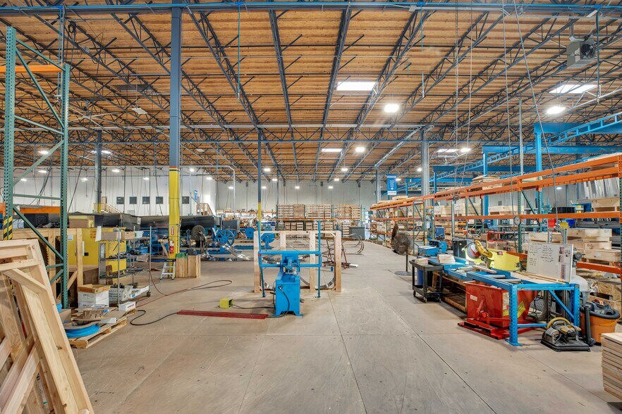 More Photos Of 5504 S 11th St, Ridgefield Distribution For Lease