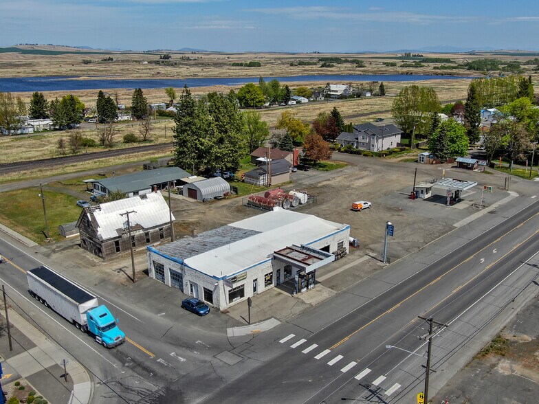 More Photos Of 110 E Broadway Ave, Reardan Service Station For Sale