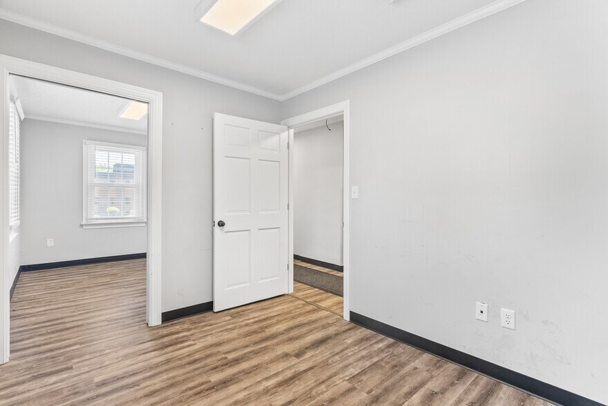 More Photos Of 6200 Fort Ave, Lynchburg Medical For Sale