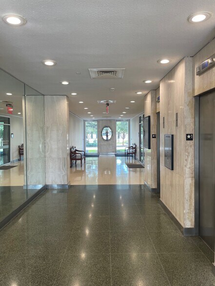 More Photos Of 3100 Richmond Ave, Houston Office For Lease
