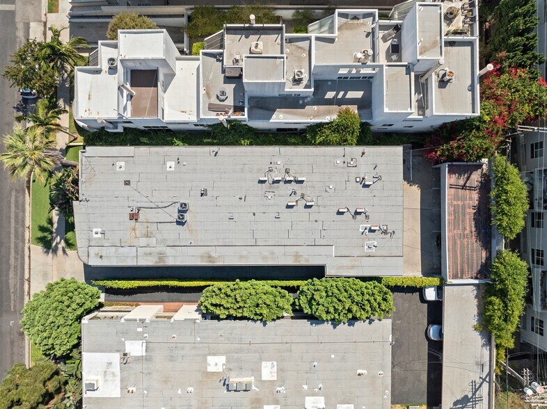 More Photos Of 11921 Goshen Ave, Los Angeles Apartments For Sale