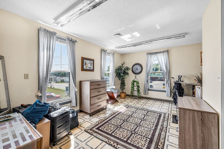 More Photos Of 526 College Hwy, Southwick Specialty For Sale