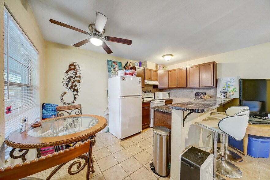 More Photos Of 3017 49th St S, Gulfport Apartments For Sale