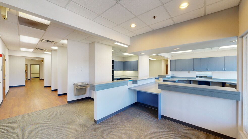 Primary Photo Of 3 S Greenleaf Ave, Gurnee Unknown For Lease