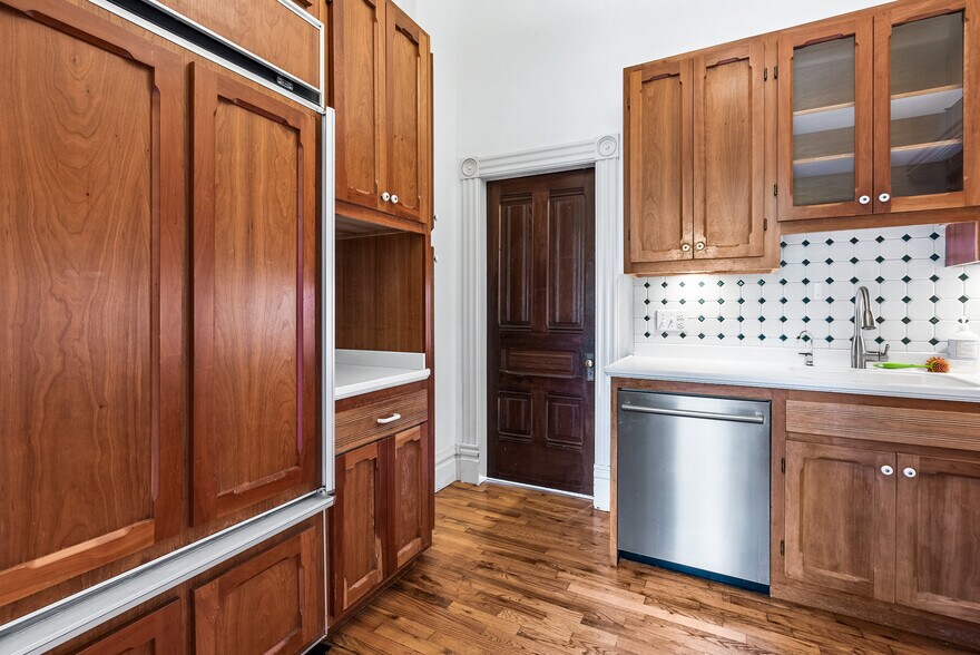 More Photos Of 603 Mission St, Santa Cruz Office For Sale