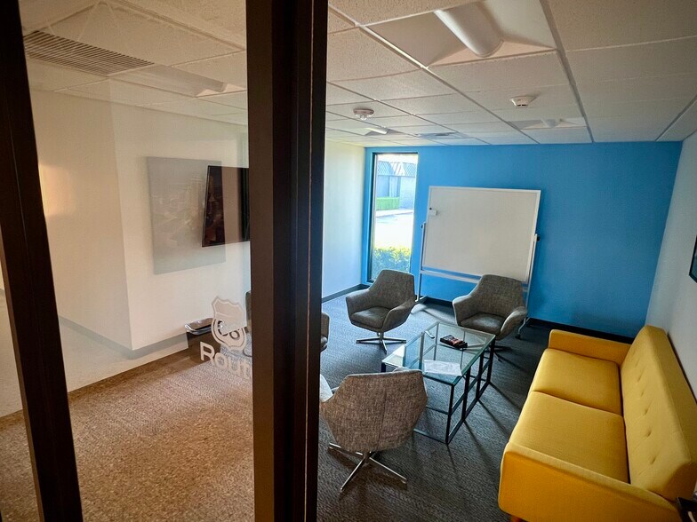 More Photos Of 6539 E 31st St, Tulsa Coworking Space