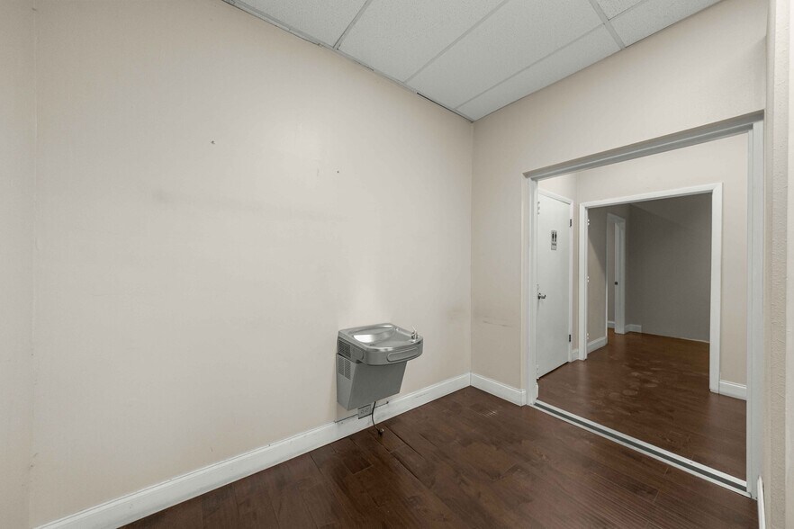 More Photos Of 1020 NE 5th St, Crystal River Unknown For Lease